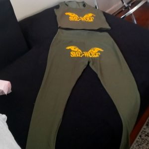 Two-piece women's set crop top with leggings